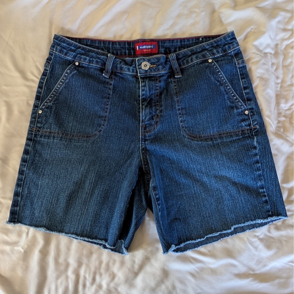 Westport Denim Shorts Women 10 Dark Wash Raw Hem Frayed Stretch Blue Jean Shorts